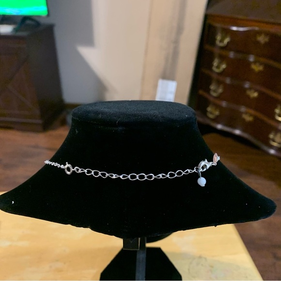 Avon Seasonal Shakes Red and Silvertone stocking Necklace NIB 2014 - Picture 6 of 7